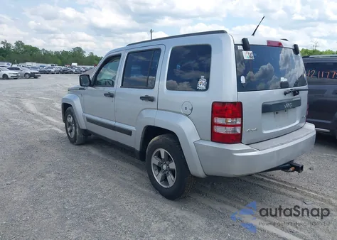 2008 Jeep Liberty Sport z USA, uszkodzony, nr VIN 1J8GN28K98W174572